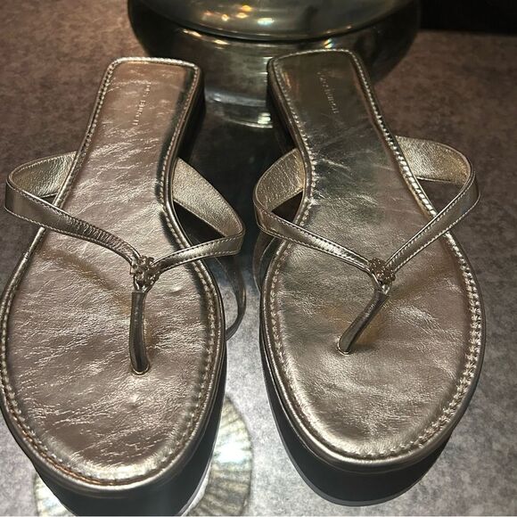 Tory Burch Metallic Leather Thong Sandals - Picture 3 of 5